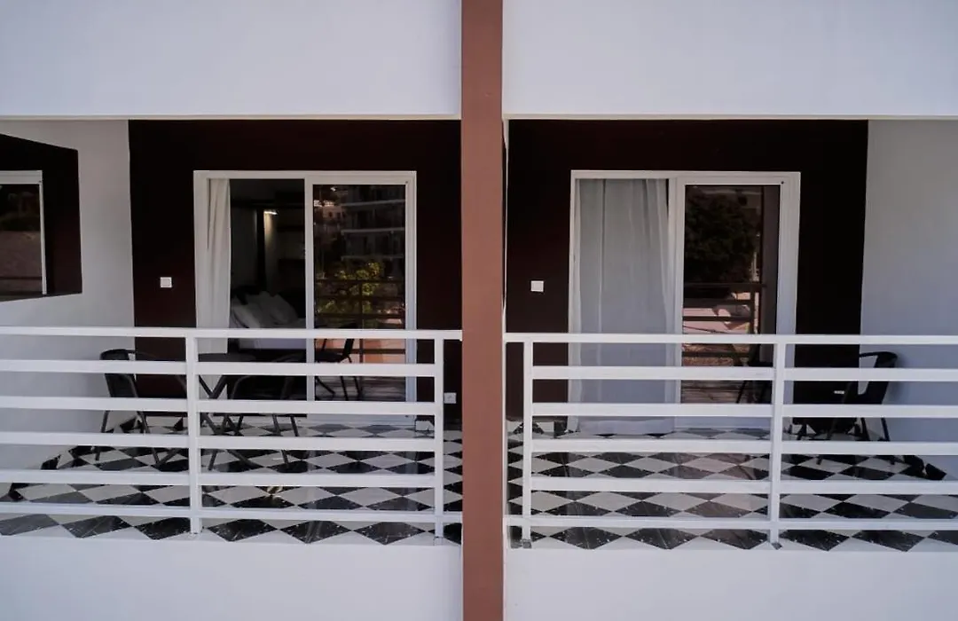 Jirajira Hotel-1