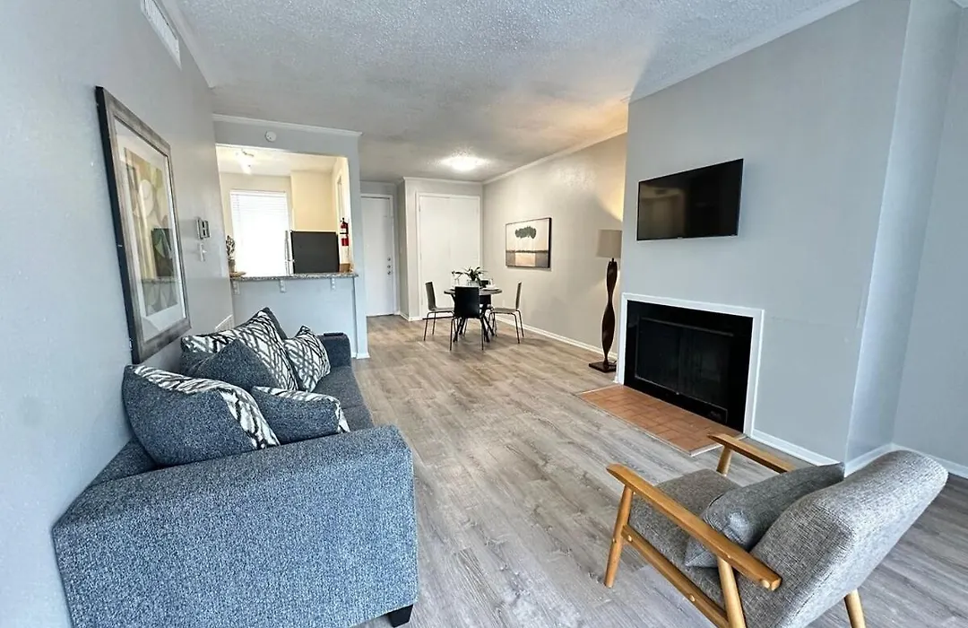 Humble Apartment In Houston Getaway Prime Bay Area Location-1