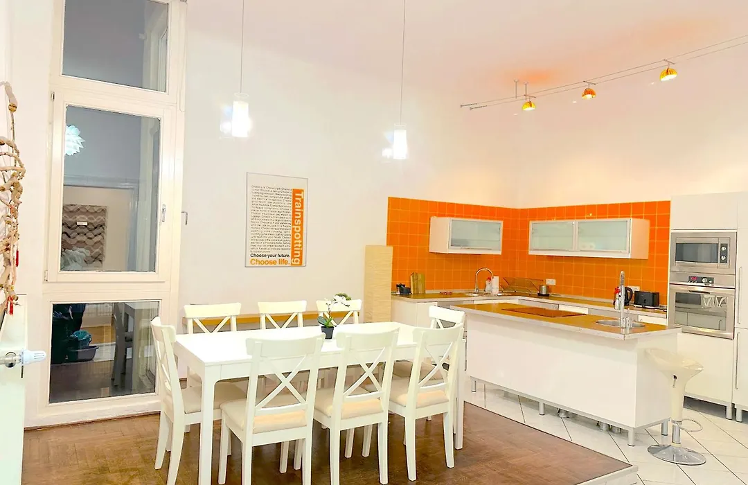 Stunning 150M2 3-Bedroom With Balcony-1