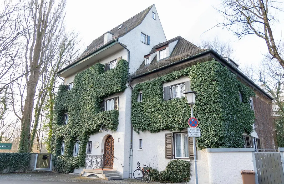 Gästehaus Englischer Garten-1