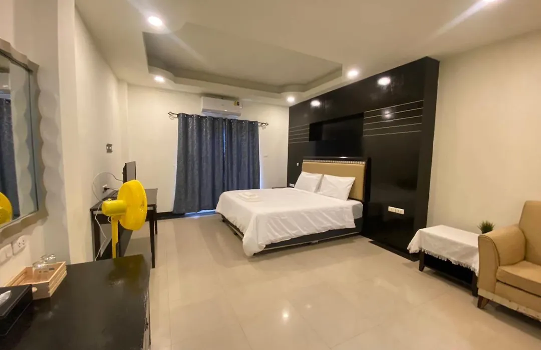 Buddy Hotel-1