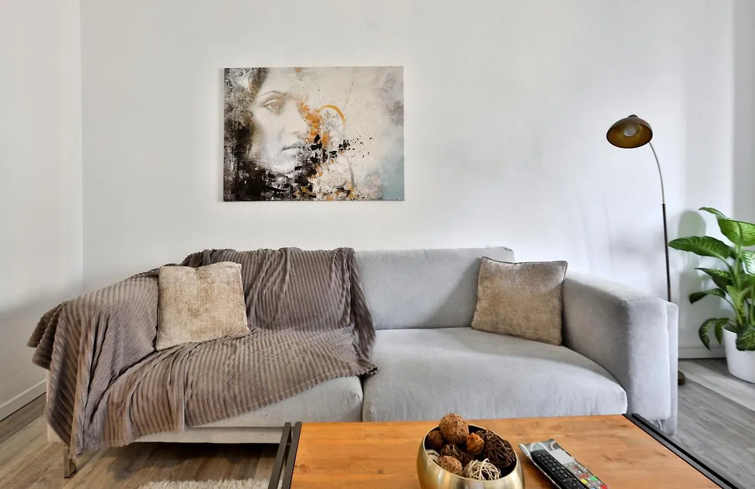 Lovely Quiet 2 Rooms Close To Center With Balcony-1