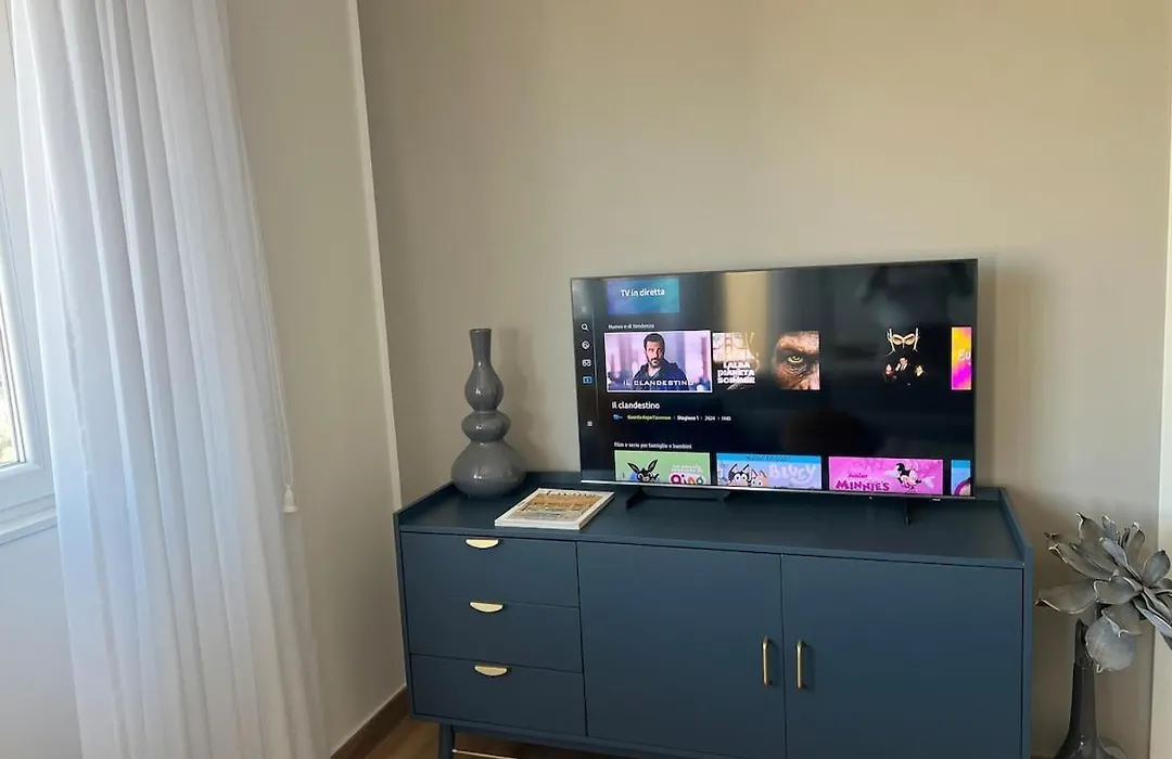 Attico Con Terrazza Panoramica E Box Privato Vicino Ponte Milvio-1