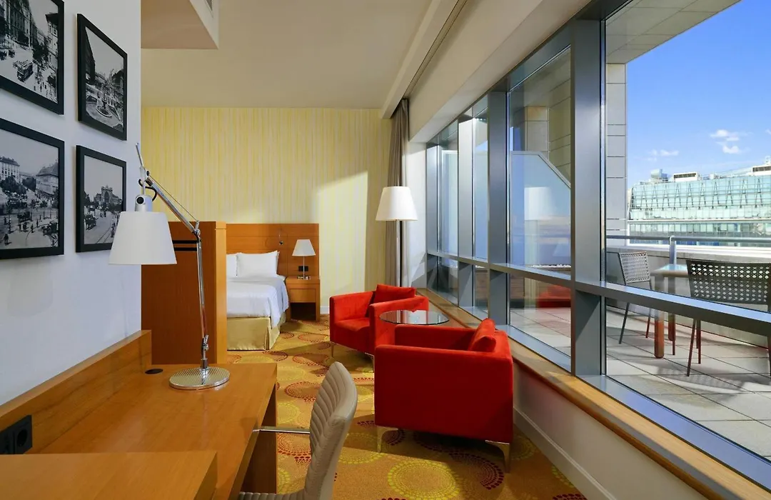 Courtyard By Marriott Budapest City Center-1
