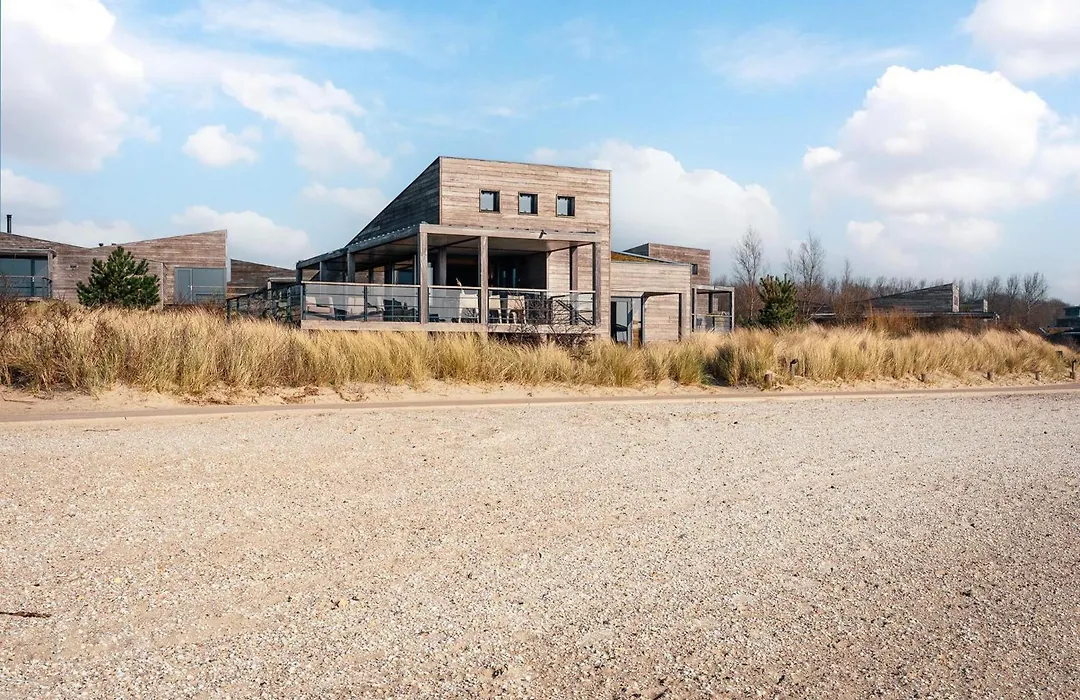 Villa 41 – Beachfront | Direkt am Strand mit Blick auf das Wasser-1
