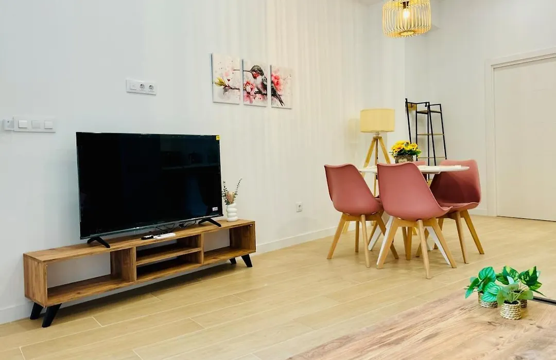 Loft 3 - Space & Conform Close To Center-1