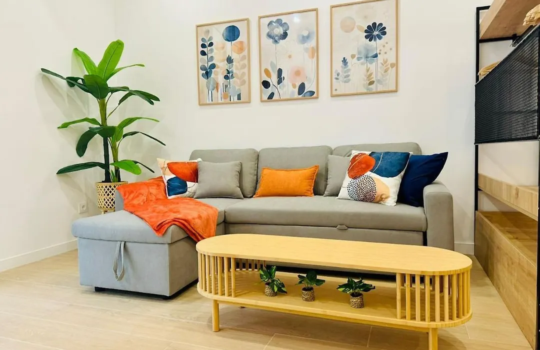 Loft 1 - Space & Conform Close To Center-1