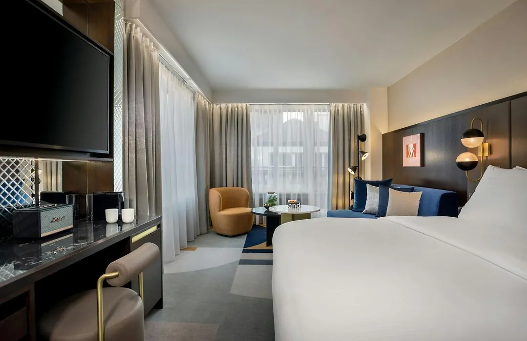Neues Schloss Privat Hotel Zurich, Autograph Collection-1