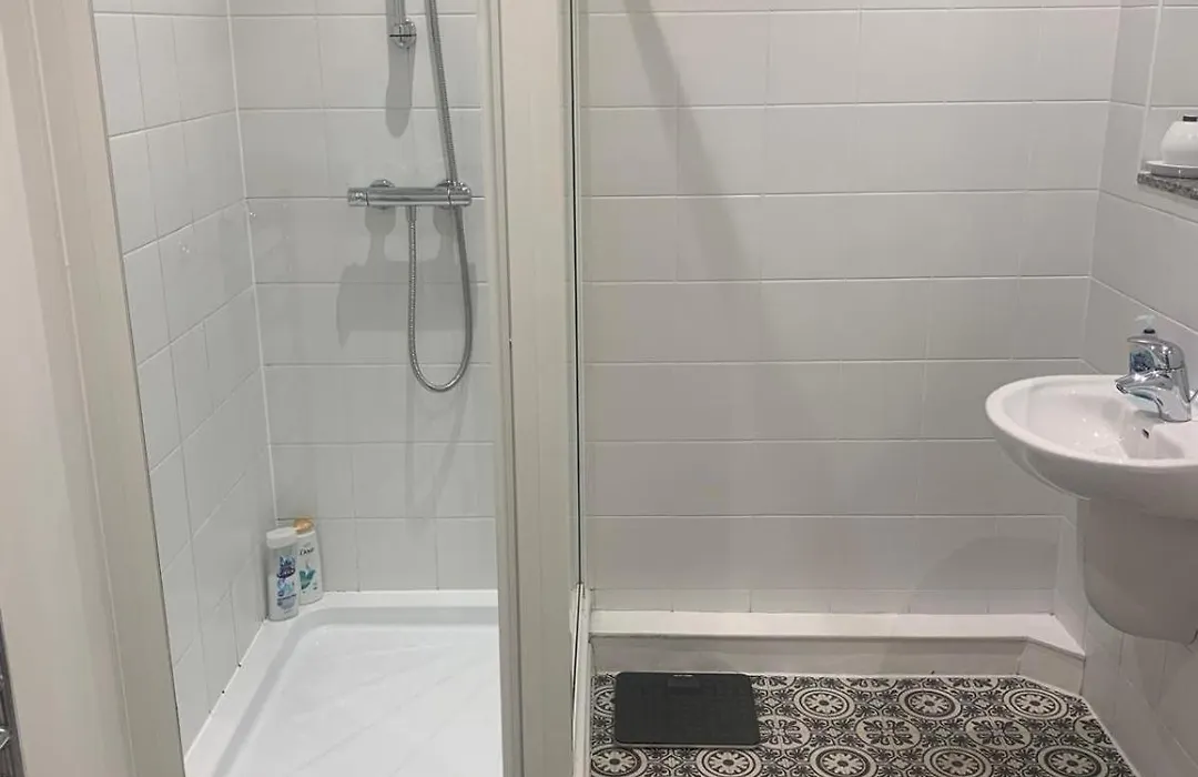 Spacious Central Penthouse Apartment With Parking-1