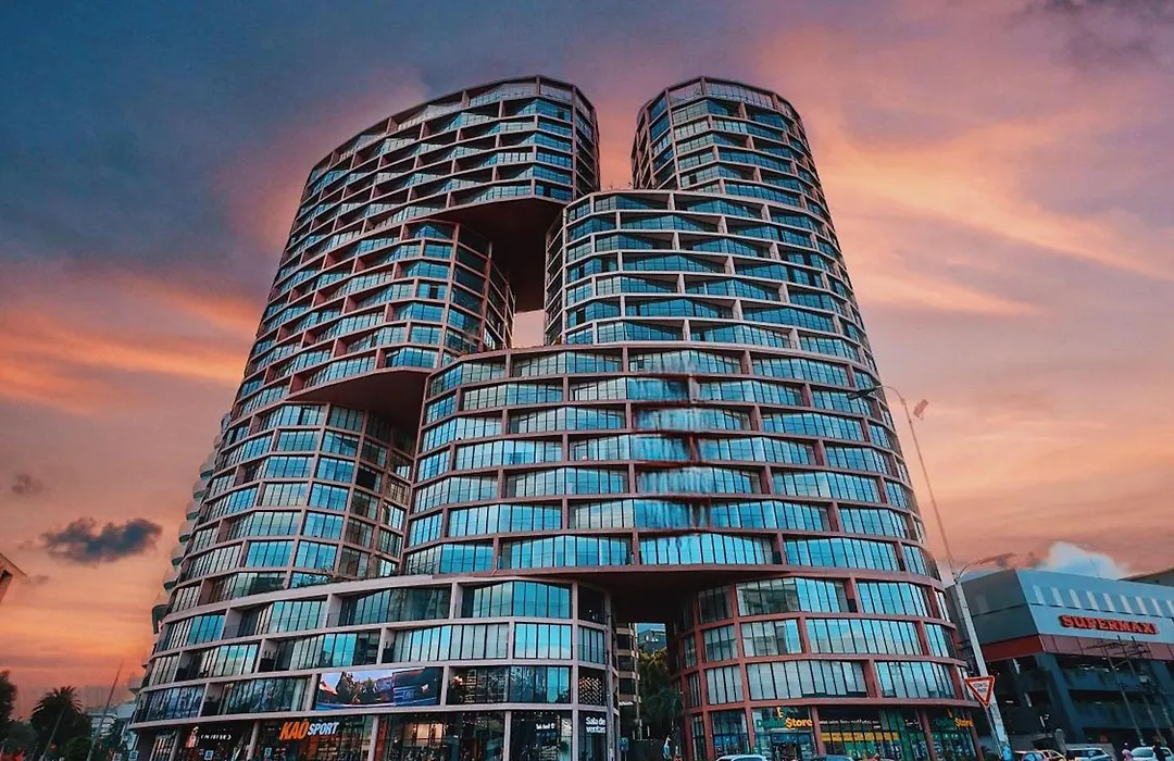 Hermoso Departamento Con Piscina En Edificio Epiq-1