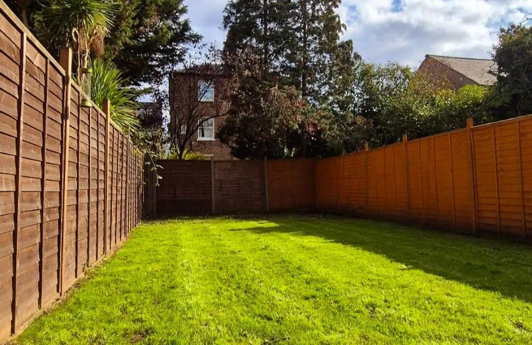 Beautiful Double Room In Acton, West London-1