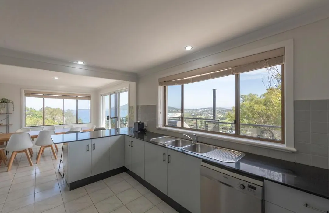 Top Floor 2 Bedroom 4 Marine Drive Forster 2428-1