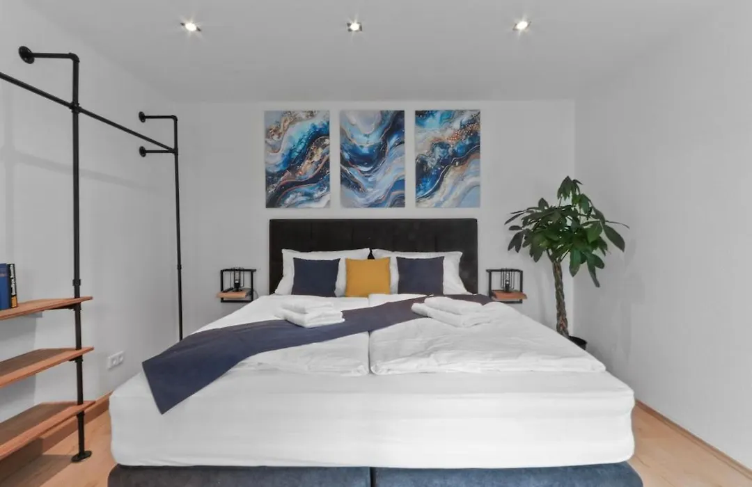 Hochwertiger Ausgestatteter Bungalow Fuer 8 Personen, 3 Schlafzimmer, 2 Parkplaetze, Wlan-1