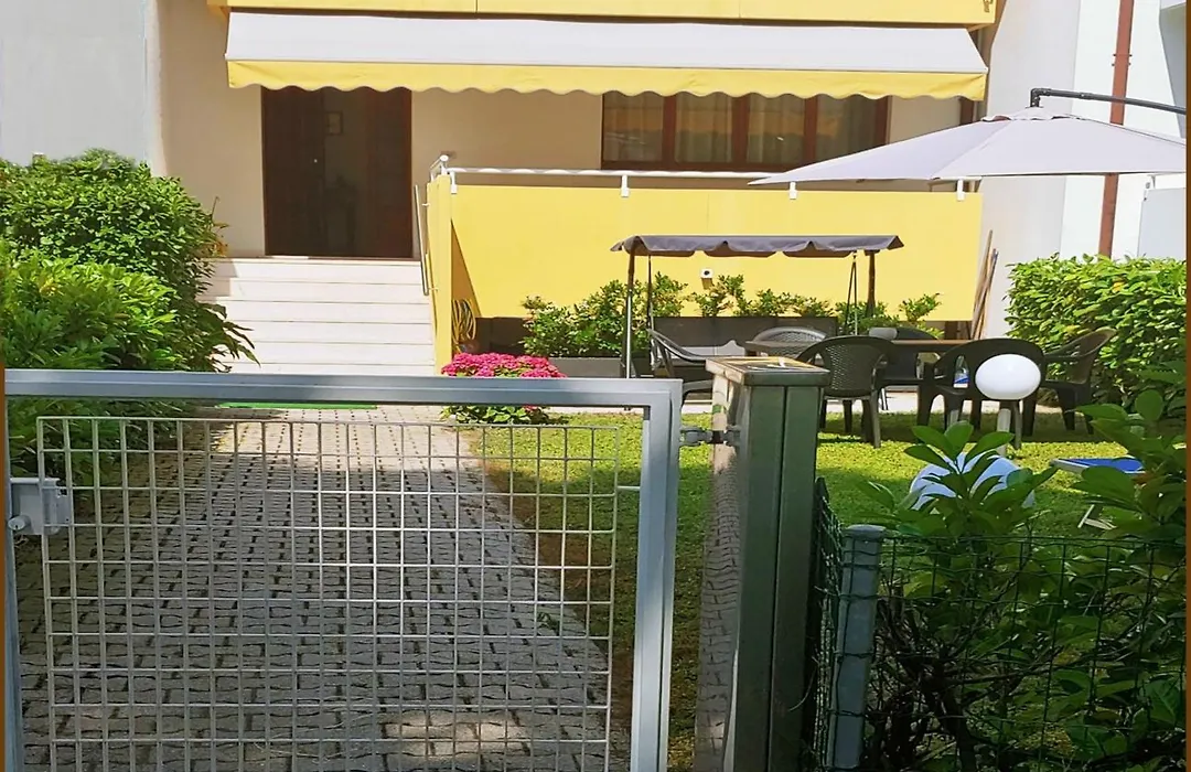 Casa Intera, A Pochi Passi Dal Mare-1