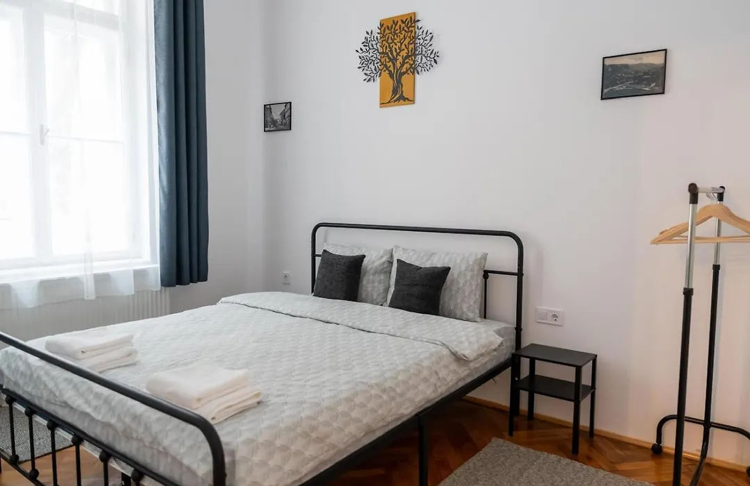 Republicii Central Loft-1