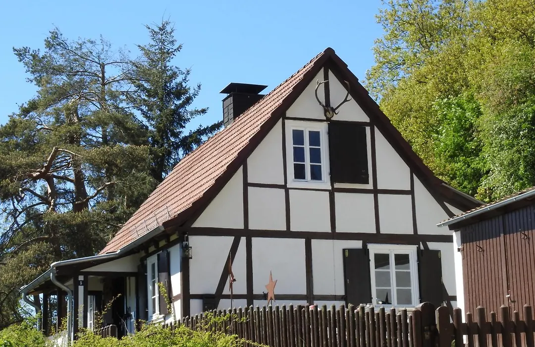 Linnehus am Diemelsteig-1