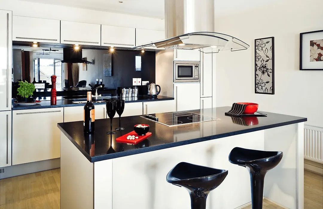 Reading Modern Two Bedroom Apartment-1