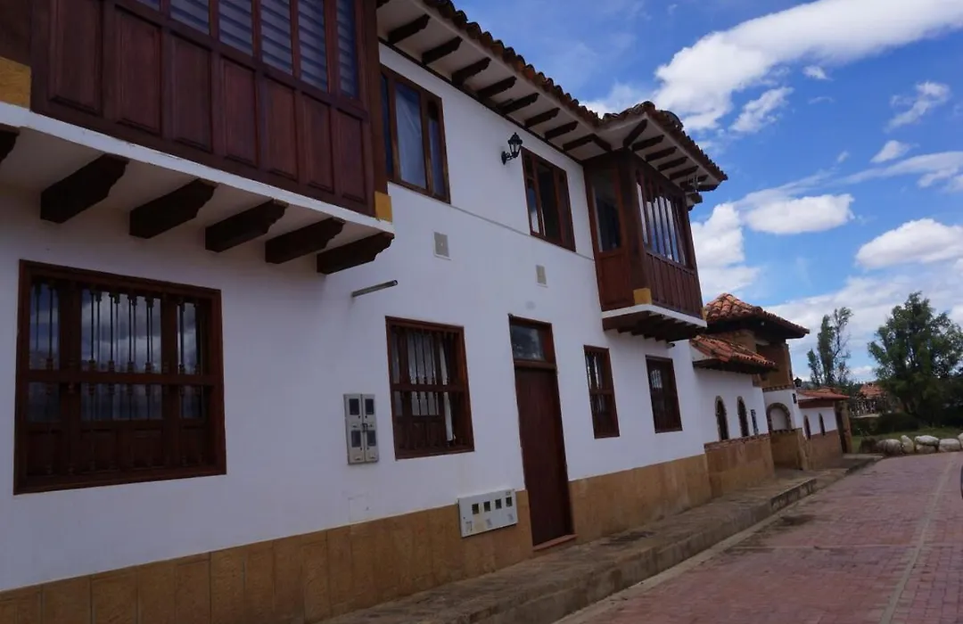 Apartamento Turistico Familiar Con Parqueadero A 4 Cuadras De La Plaza-1