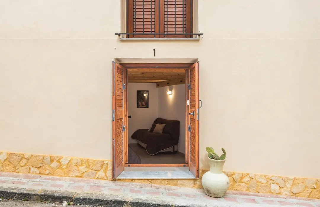 La Carbonaia Rooms In Agrigento-1