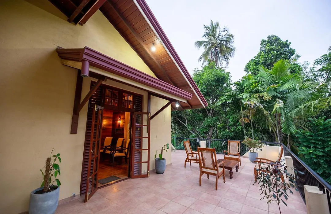 Petit Paradis Hiriketiya-1