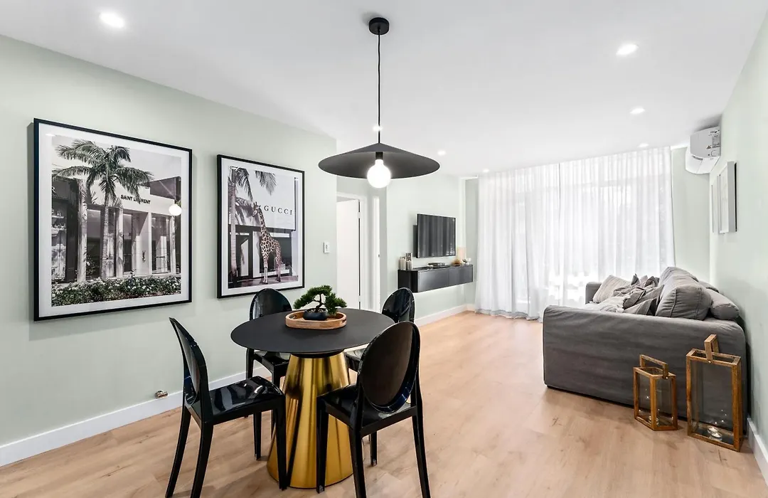2Br Plus Free Parking - Airport Luxury Retreat-1