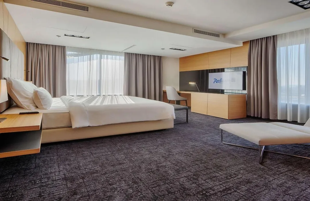 Radisson Blu Plaza Hotel Ljubljana-1