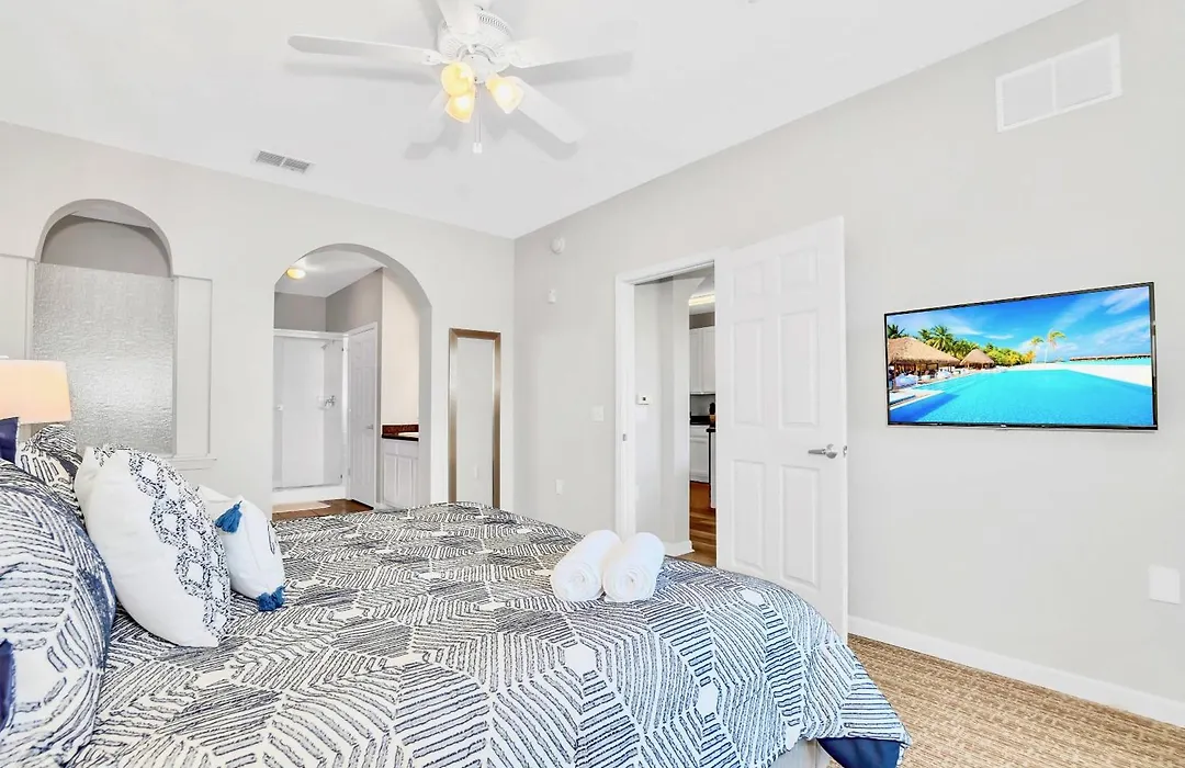 Pet-Friendly - Upstay Condo W Pool Sauna-1