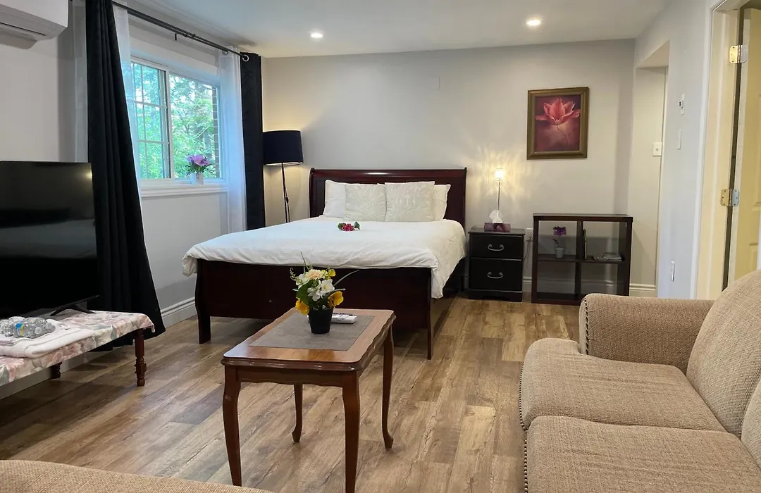 Quiet And Private Bachelor Unit-1