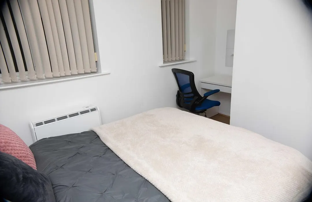 Emerald Excel City Airport O2 Apartment-1