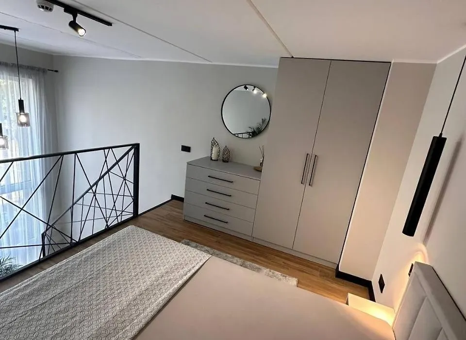 Sunny Loft 24X7 X Free Parking X Close To Old Town By H&H-1
