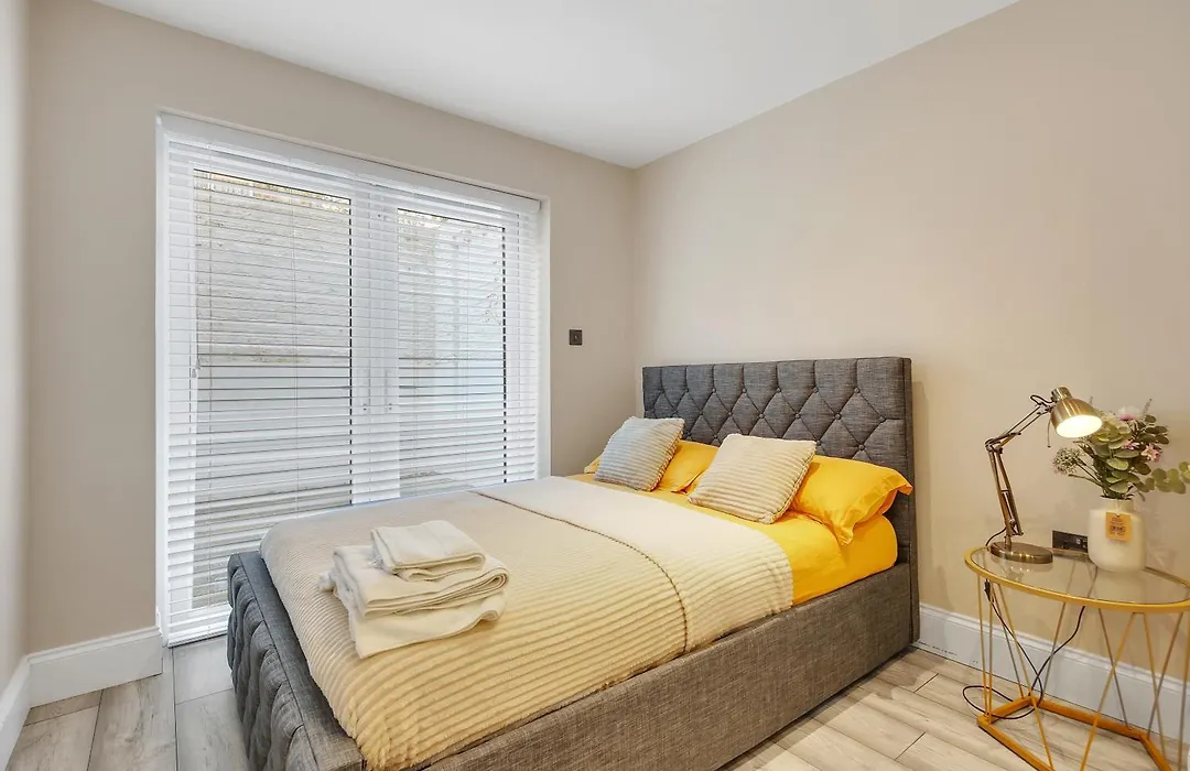 Hammersmith Flat 2 Bedrooms Lgf-1