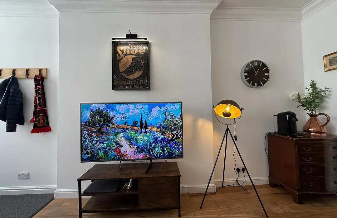 Spacious Heritage Flat-1