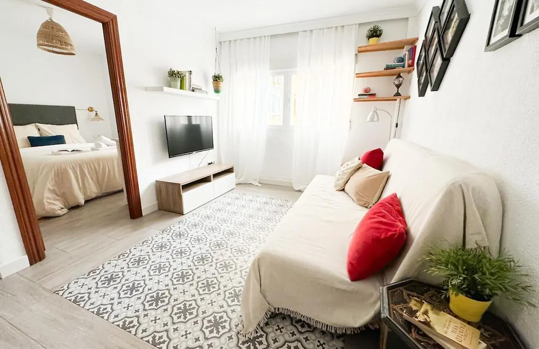 Beautiful Flat Perfectly Located By Beach And City-1