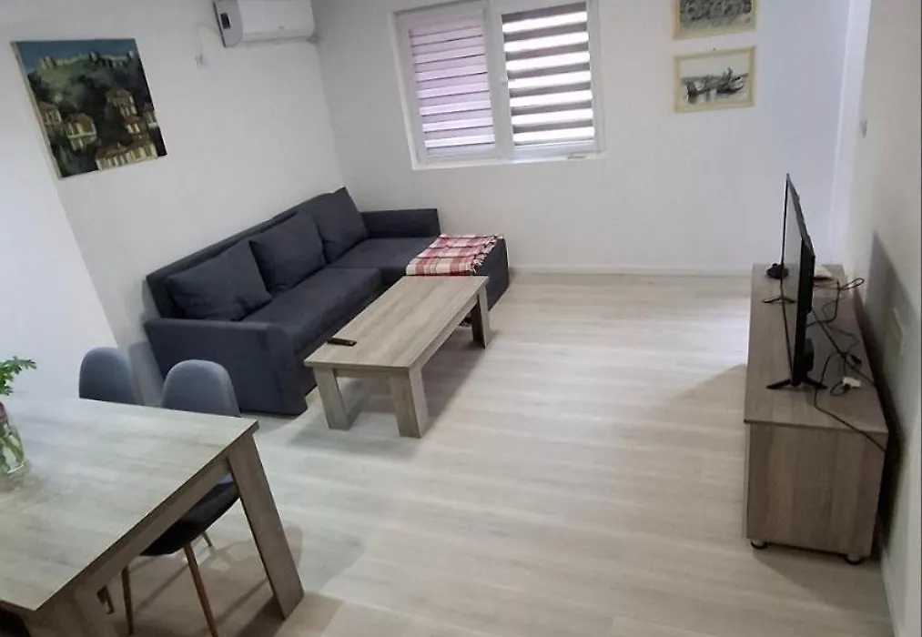 B&L Apartment-1