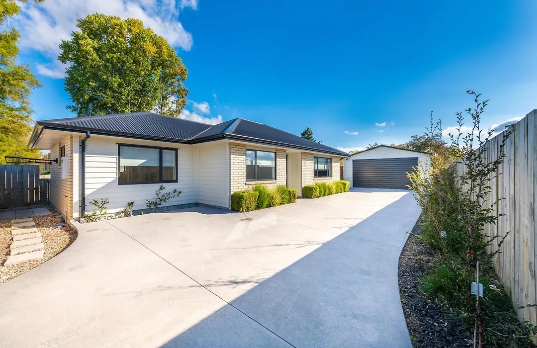 Entire New Modern Home In Matamata New Zealand-1