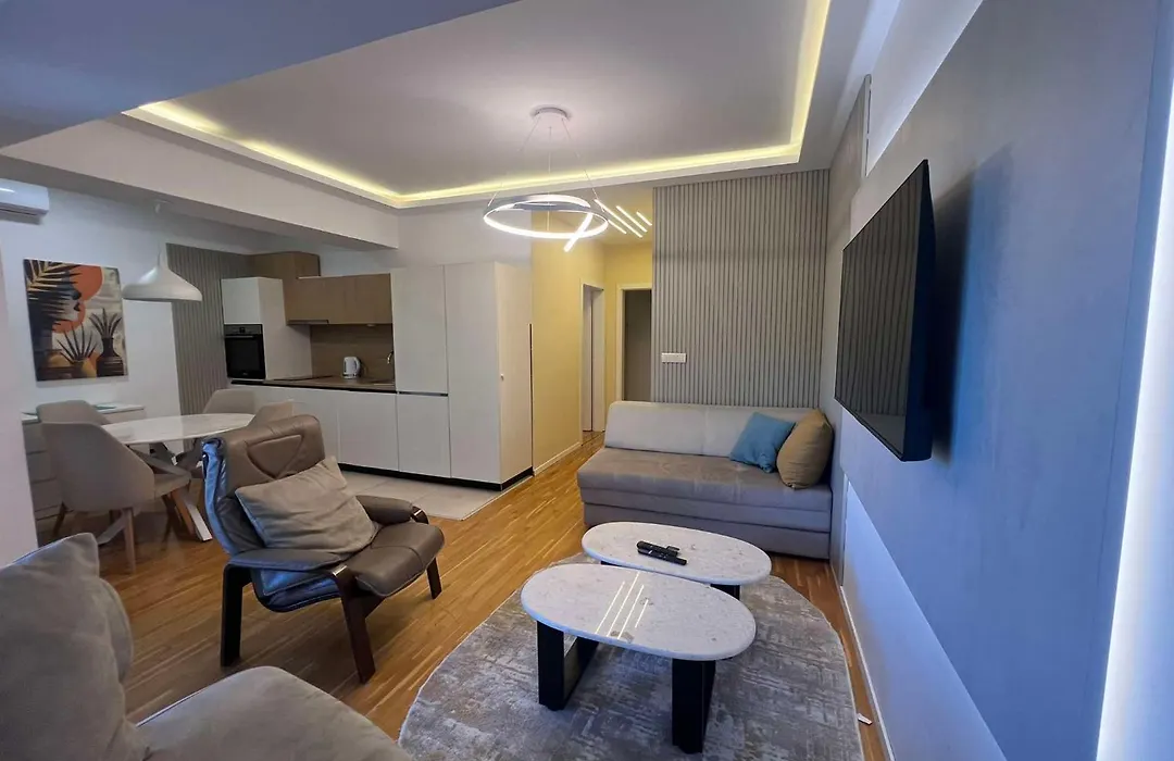 Gigi Apartment By Eluxory-1