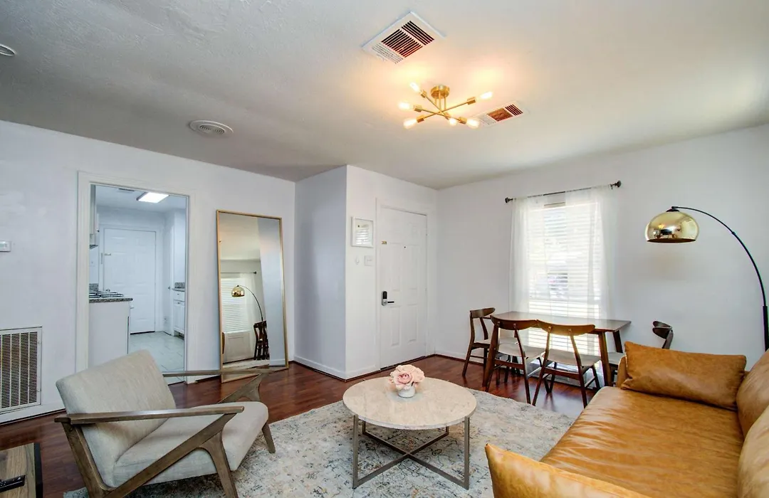 Westview Oasis - Houston 2Bd 1Ba With Huge Backyard-1