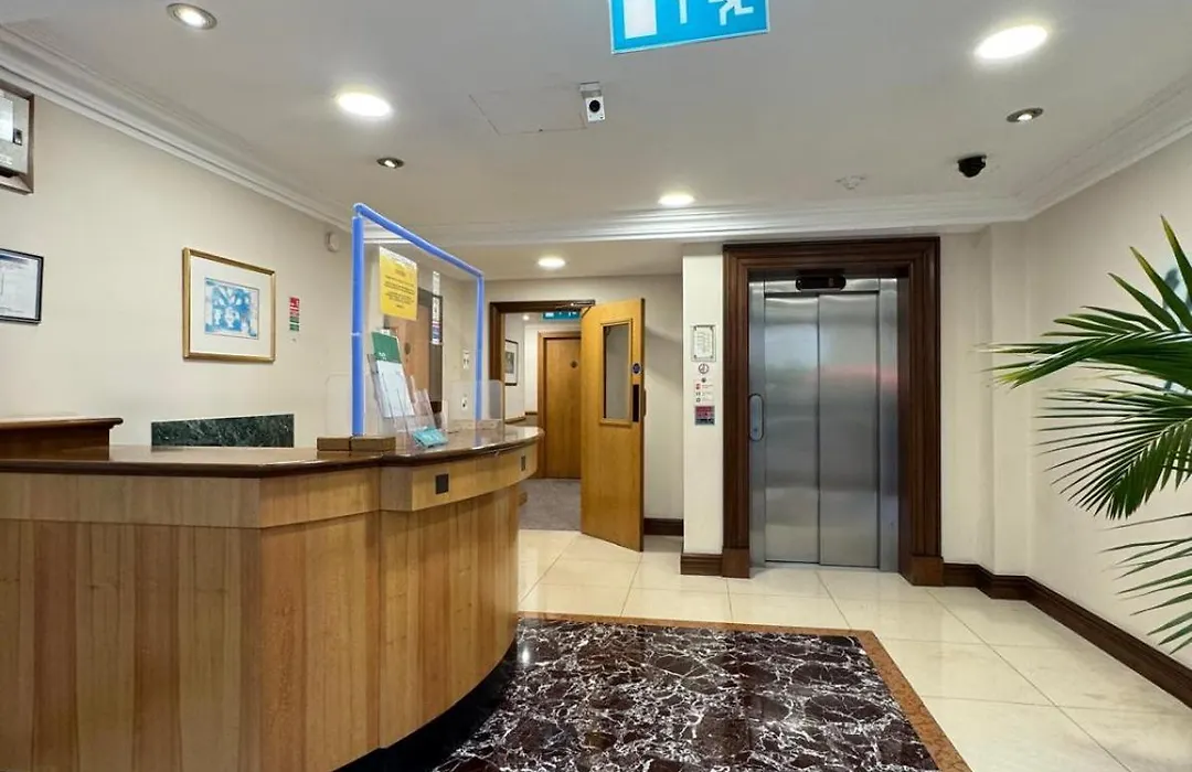 2 Bedroom Apartment With Security 24 Hours-1