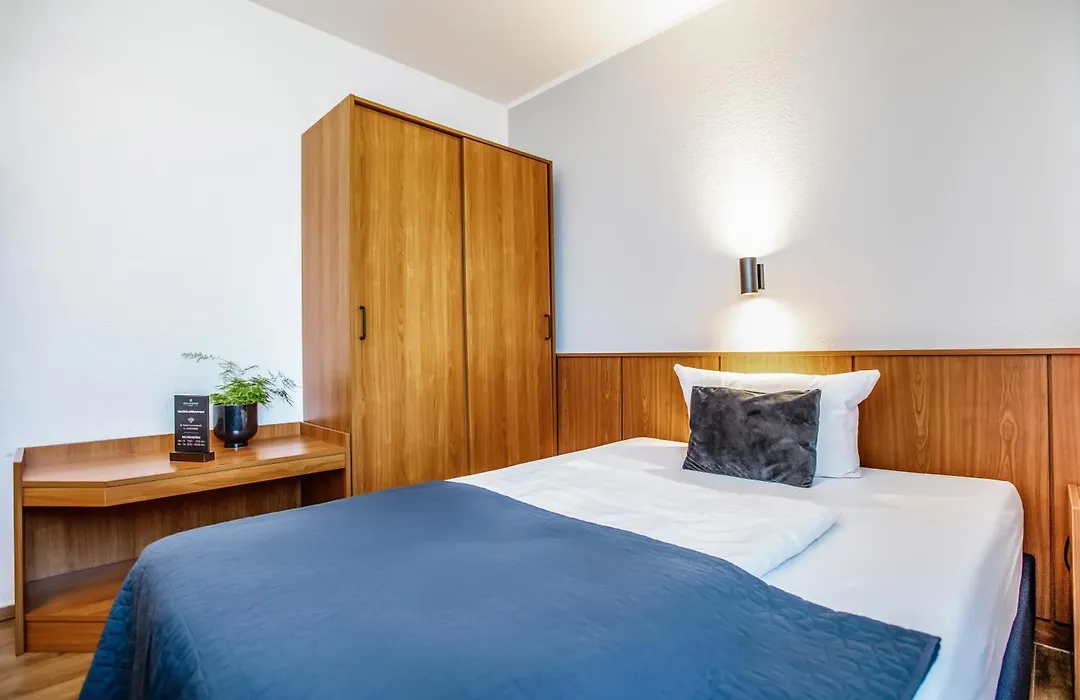 Hotel Gartenstadt Erfurt-1