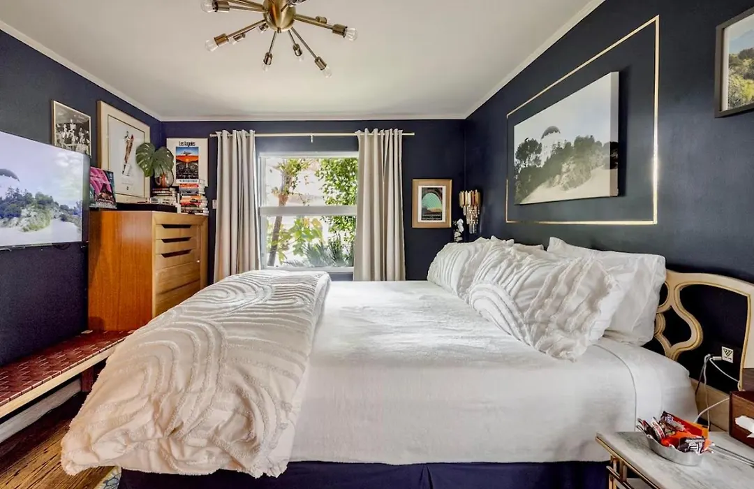 The Vine Studio City - Cal King - Private Entrance-1