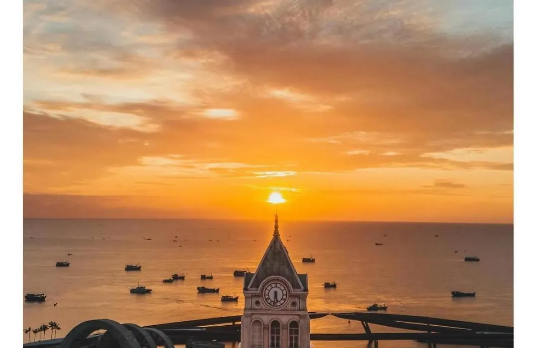 Sunset Town Phu Quoc-1