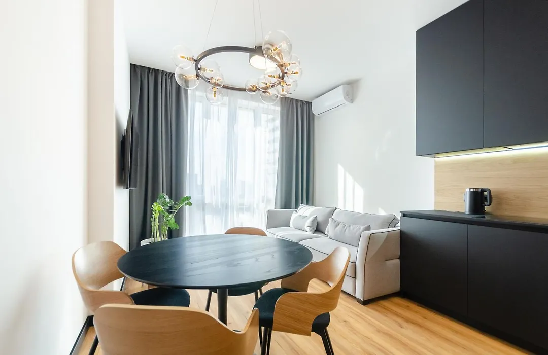 Ддд! 7-180 Yaroslaviv Grad, Bulvarno Kudriavska 17, Kyiv Centre, Golden Gate Metro Nearby, Fantastic City View, 15 Kw Backup Power, Petrovdom Apartment-1