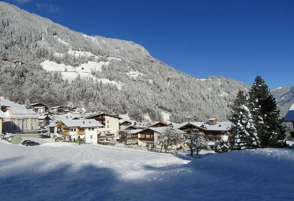 Apart Tuxertal-1