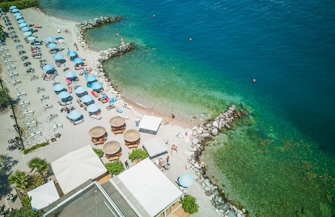 Hotel Gardenia Al Lago-1