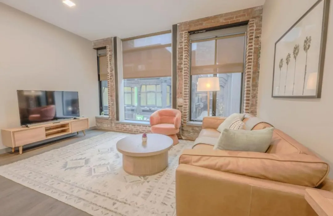 Luxury 2 Bedroom Apt-1