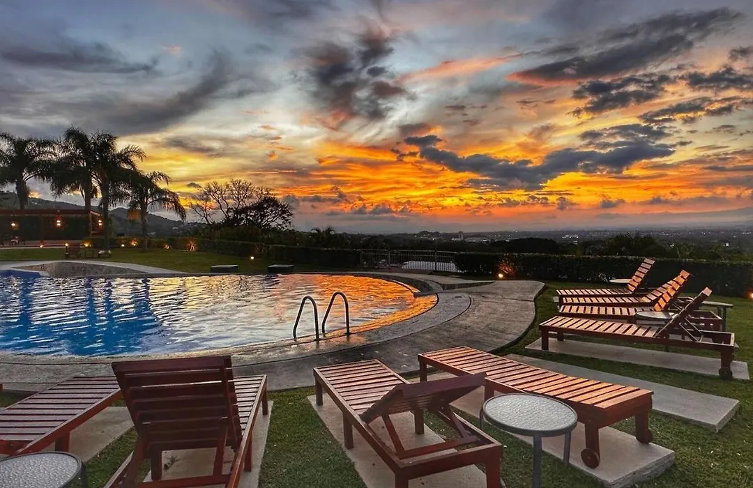 Cr Mariposa Rentals Comfortable Penthouse, Ac, Pool, Gym, Tennis-1