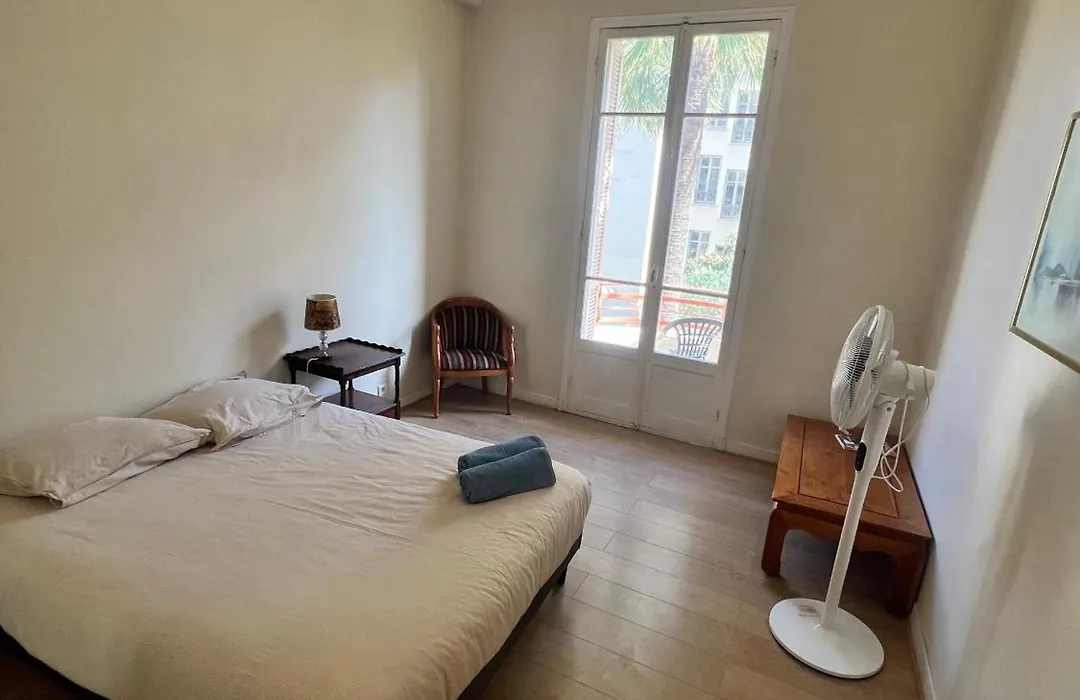 Charmant Appartement Avec Terrasse En Plein Coeur De Nice A Deux Pas De La Mer !-1