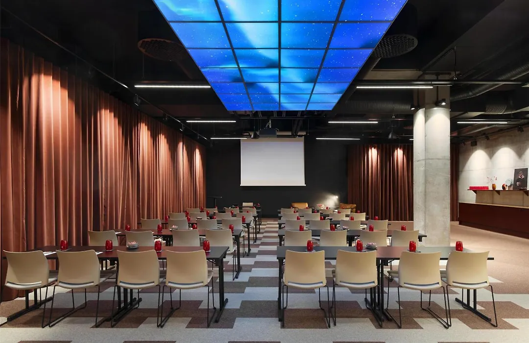 Radisson Red Helsinki-1