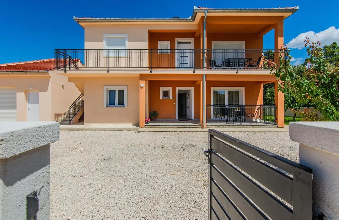 Holiday House Calma-1