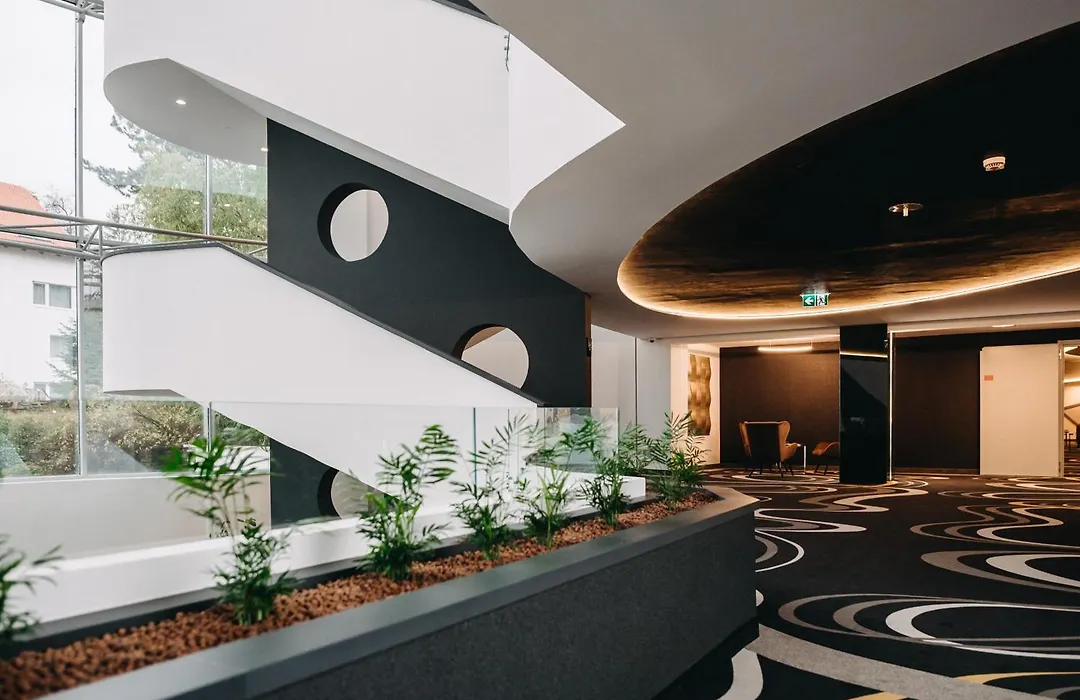 Hotel Ozon & Luxury Villas-1